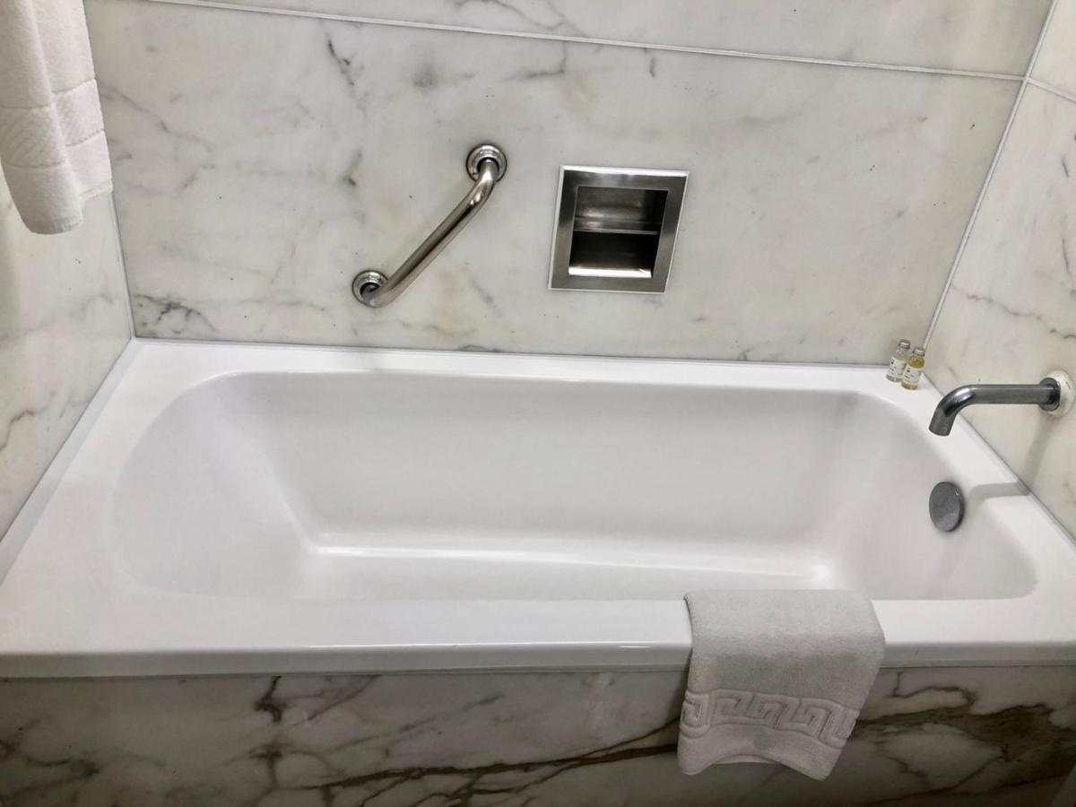 Hotel Marine Plaza Mumbai Kültér fotó