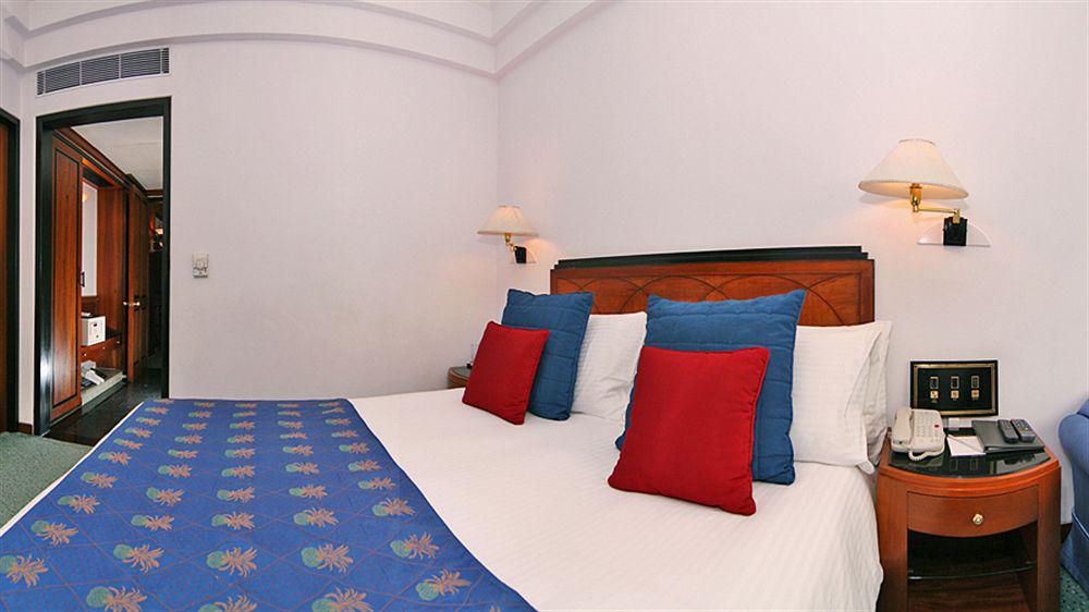 Hotel Marine Plaza Mumbai Kültér fotó